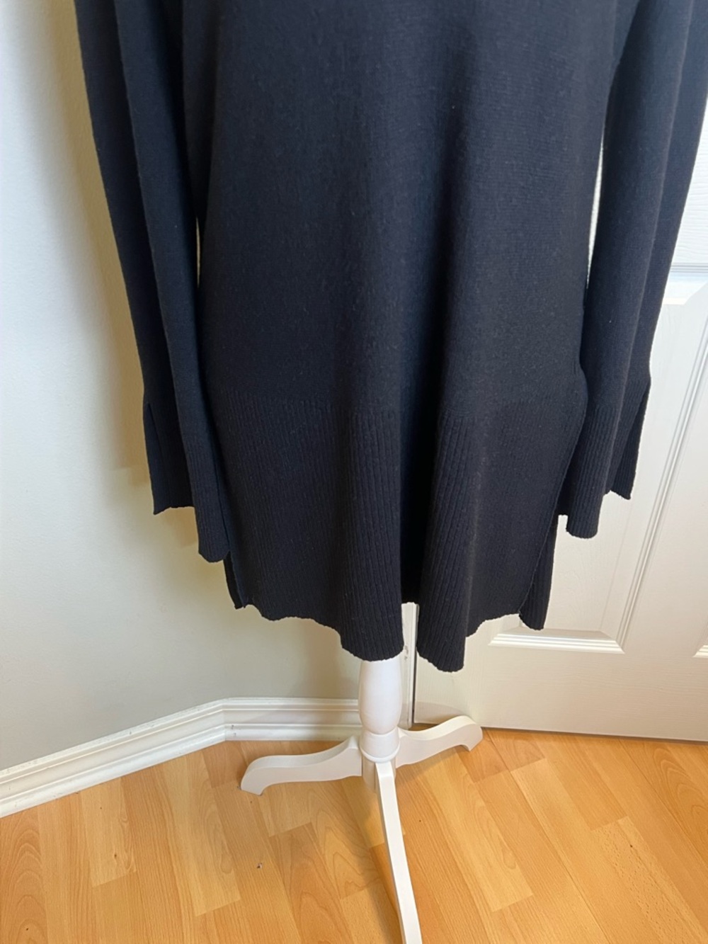 FREE PEOPLE Criss-Cross Tunic Sweater - Picture 4 of 15
